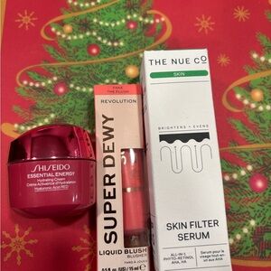 Shiseido Essential Energy Cream, Revolution Blush & Nu co Skin Serum